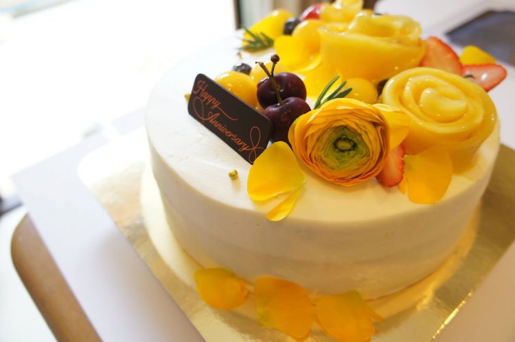 旅行時の誕生日や記念日に華を添えるChez Moriのホールケーキ